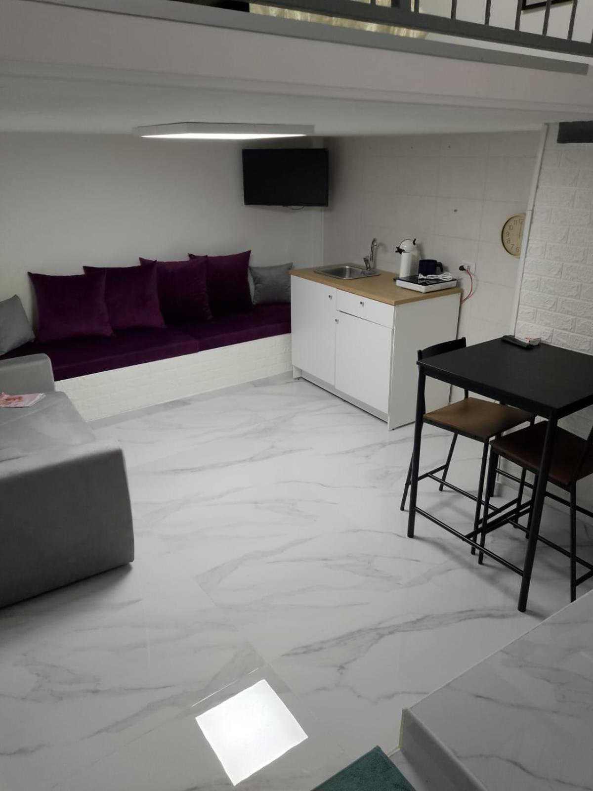 Quen Apartment Наполи Екстериор снимка