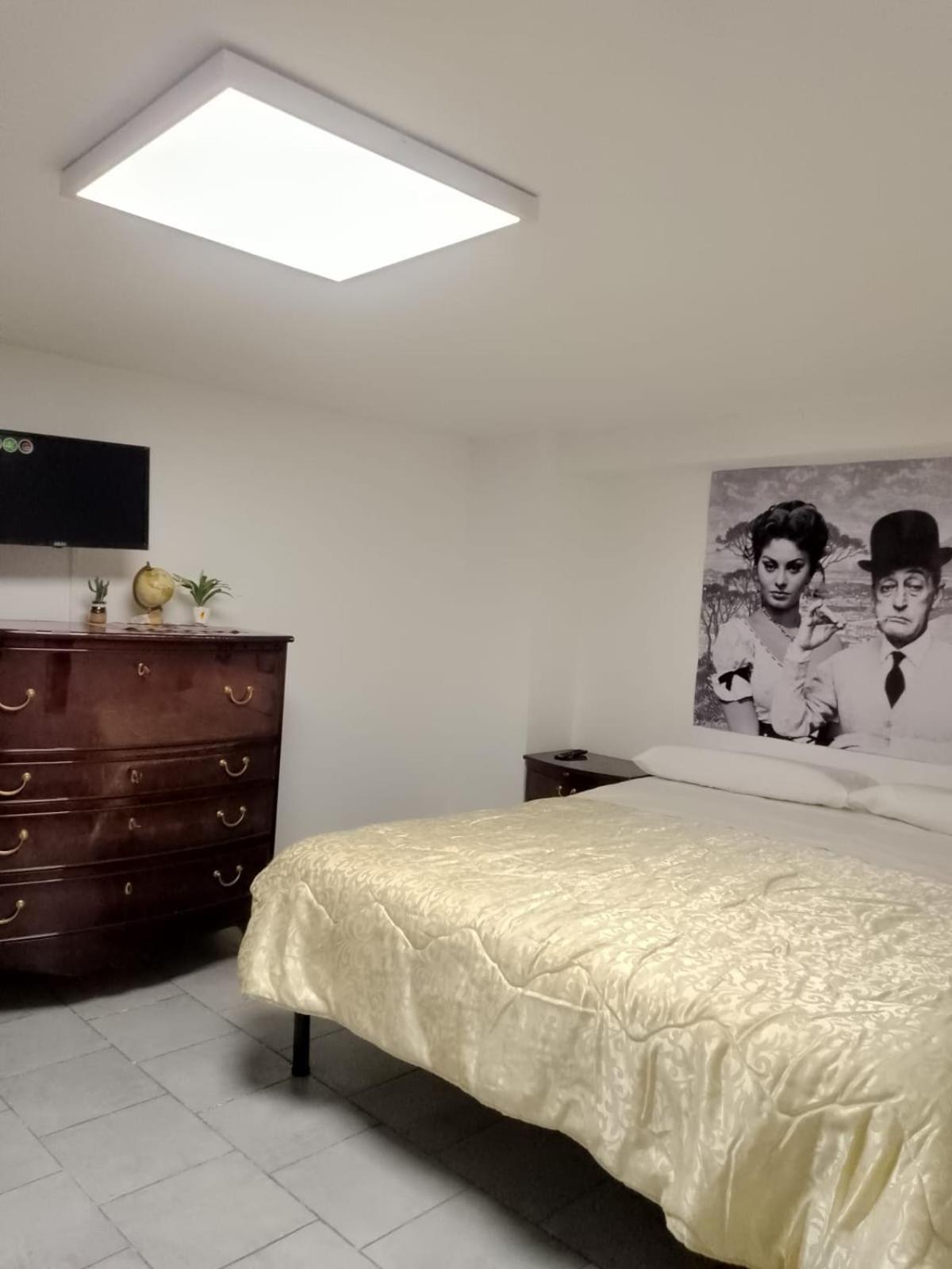 Quen Apartment Наполи Екстериор снимка